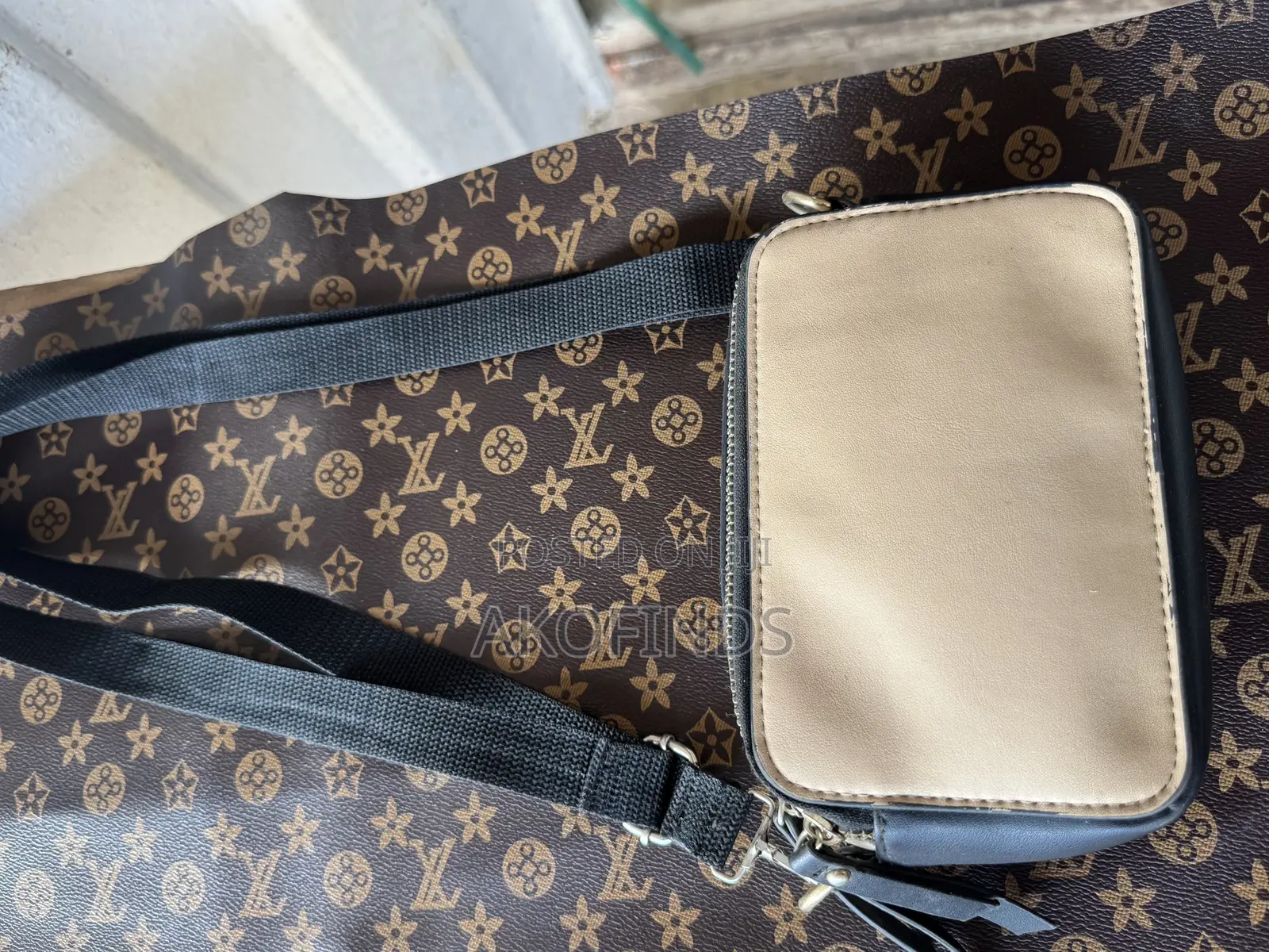 Handmade Leather Unisex Bags
