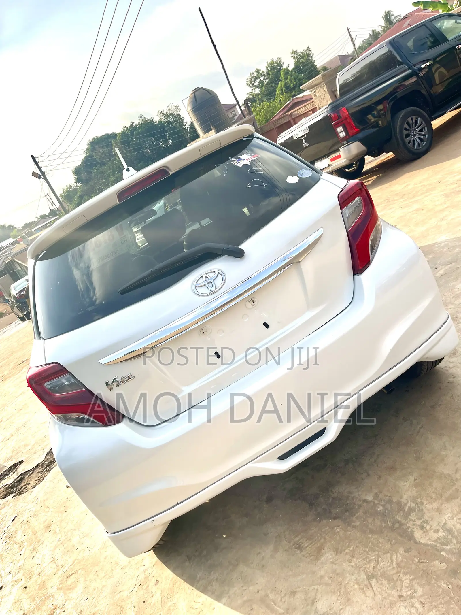 Toyota Vitz 1.3 AWD 5dr 2015 White
