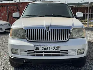 Lincoln Navigator L 2012 White