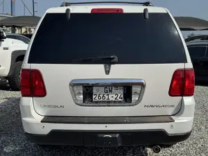 Lincoln Navigator L 2012 White