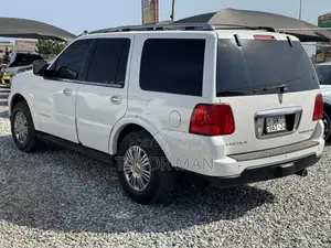 Lincoln Navigator L 2012 White
