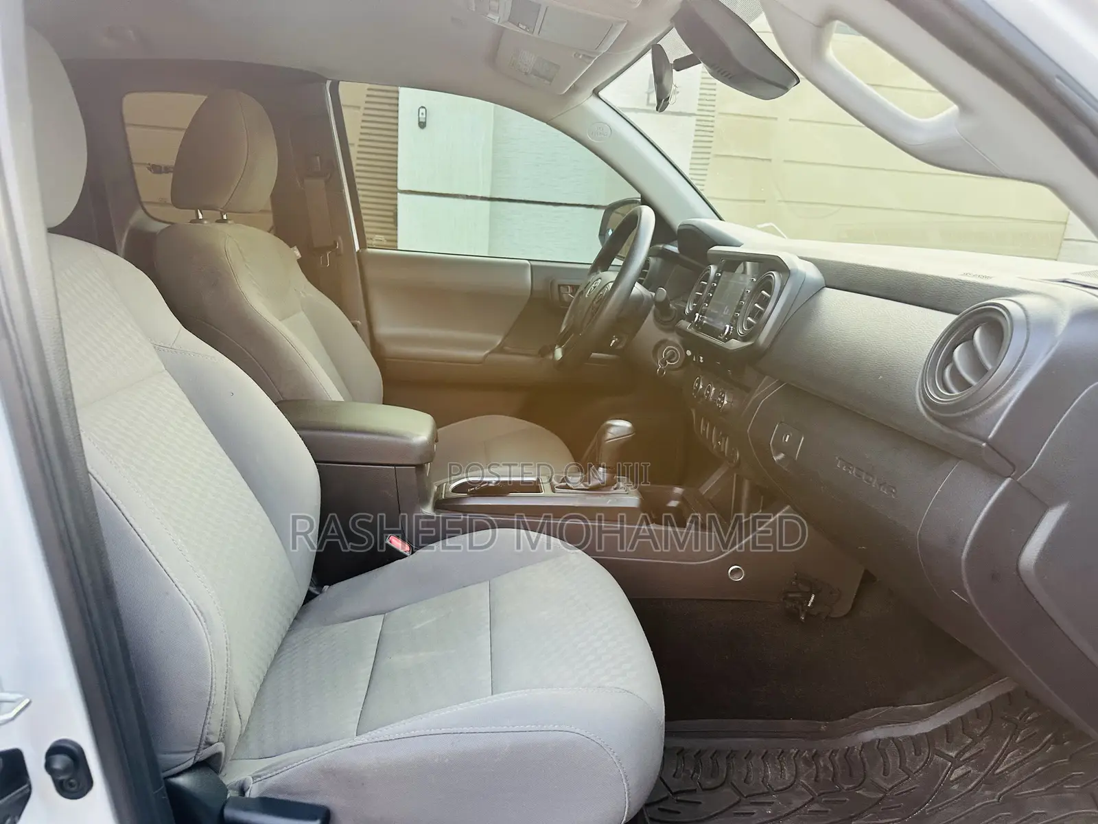 Toyota Tacoma SR5 2022 White