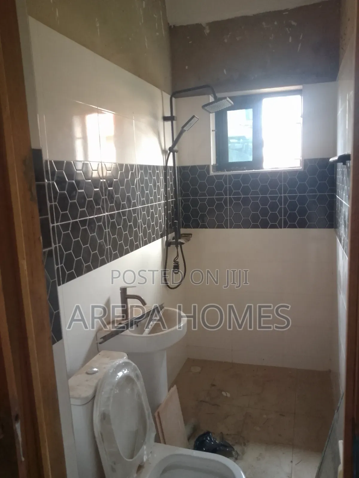 1bdrm Apartment in Arepa Homes, Madina for rent