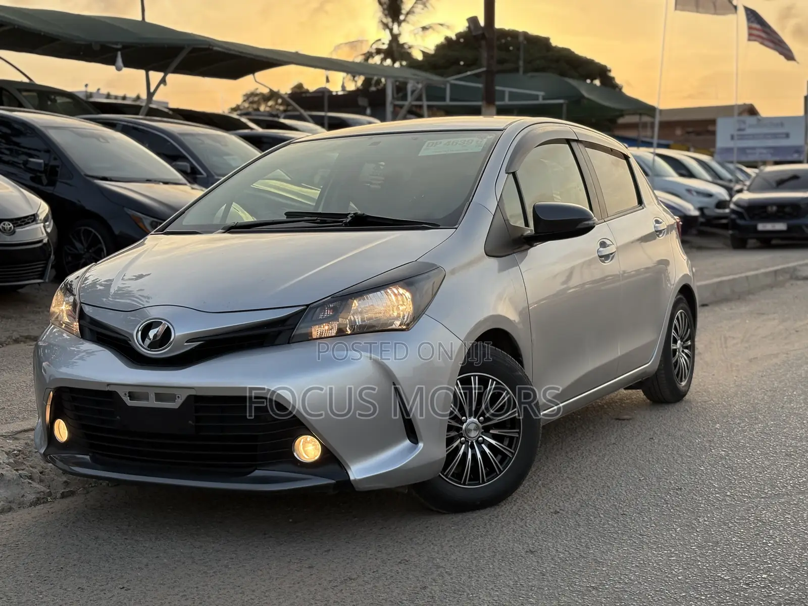 Toyota Vitz 1.5 FWD 3dr 2015 Silver