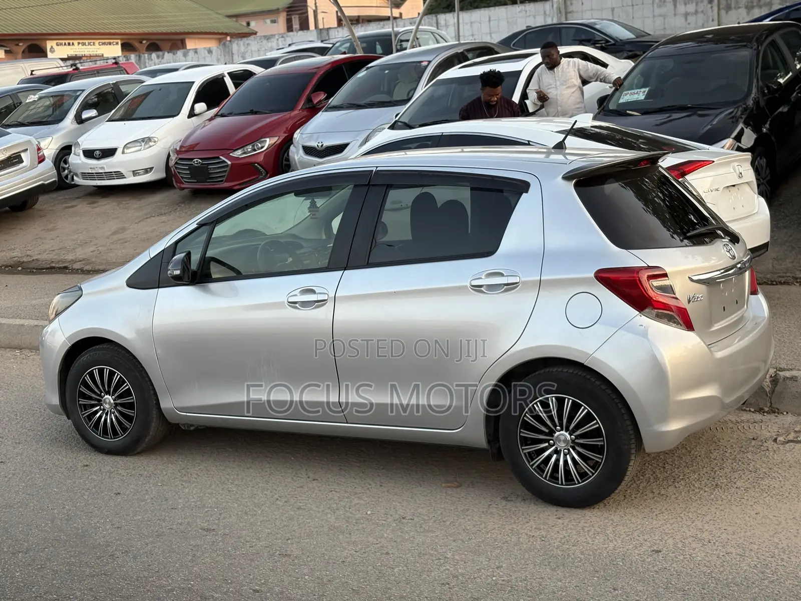 Toyota Vitz 1.5 FWD 3dr 2015 Silver