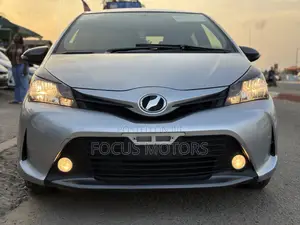 Toyota Vitz 1.5 FWD 3dr 2015 Silver