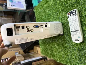 Epson Eb-S41 3lcd, 3300 Lumens Original Projector