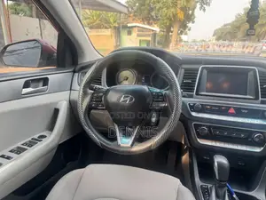 Hyundai Sonata SE 2018 Burgundy