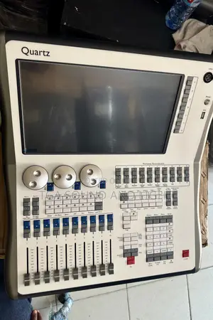 Avolites Quartz Digital Light Console With Travel Case