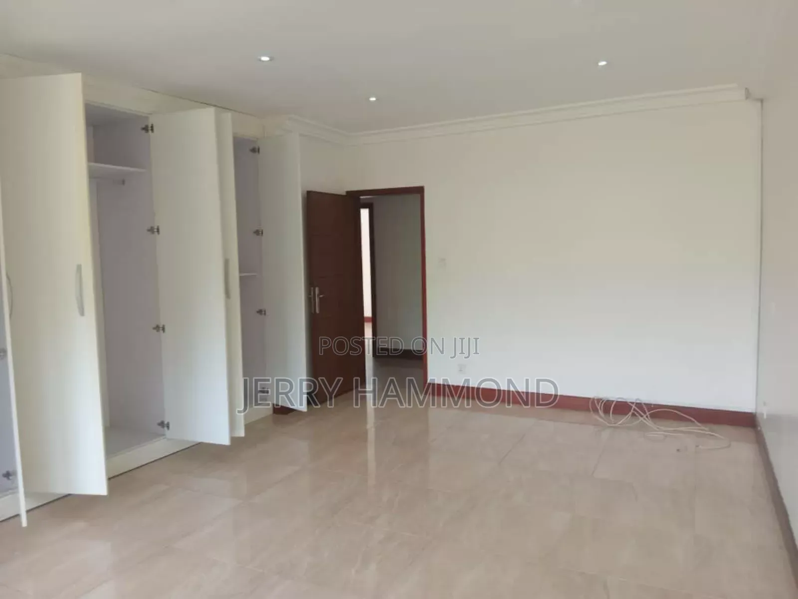 4bdrm House in Labone  Price $ 3200 for rent