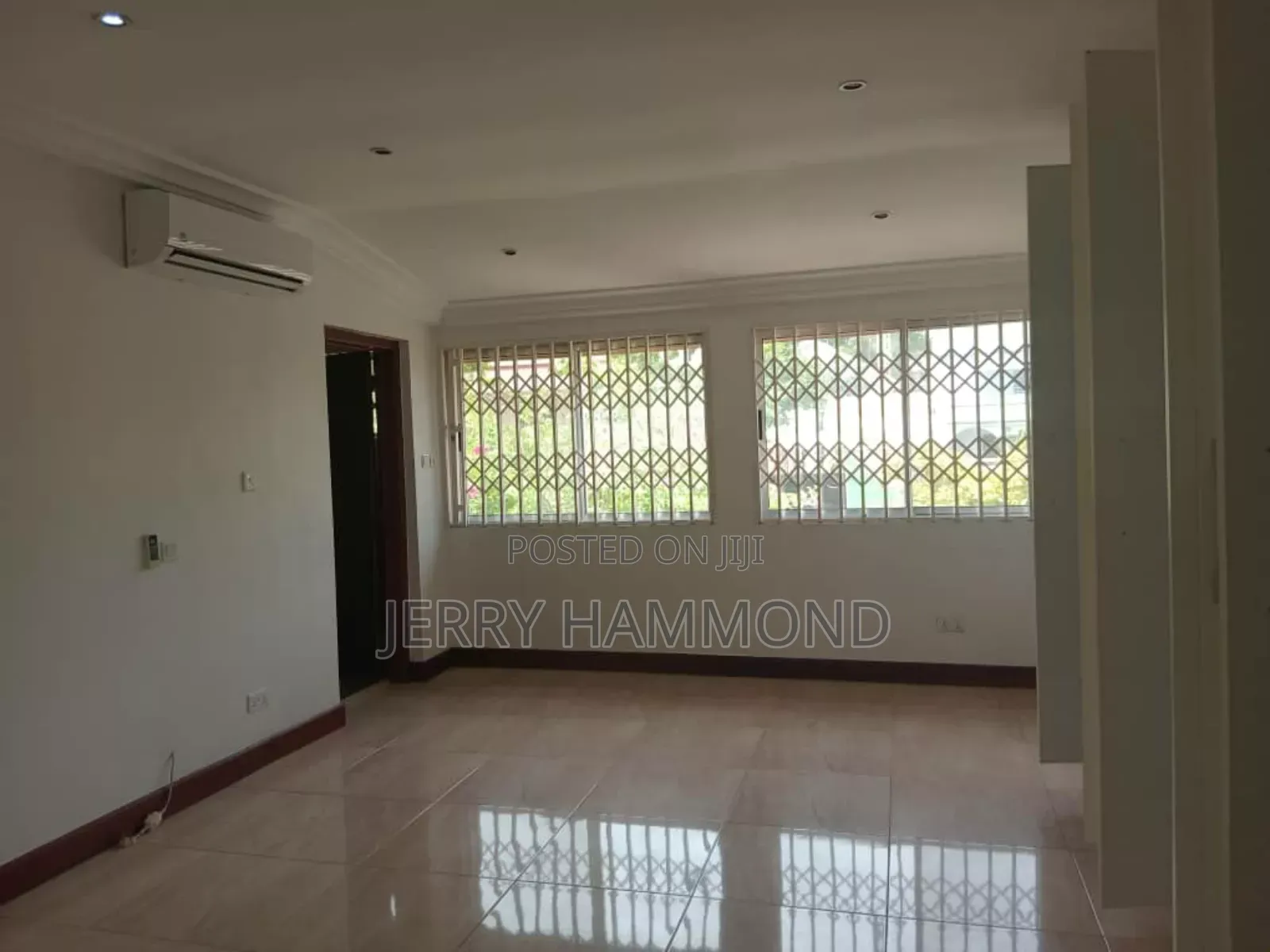 4bdrm House in Labone  Price $ 3200 for rent