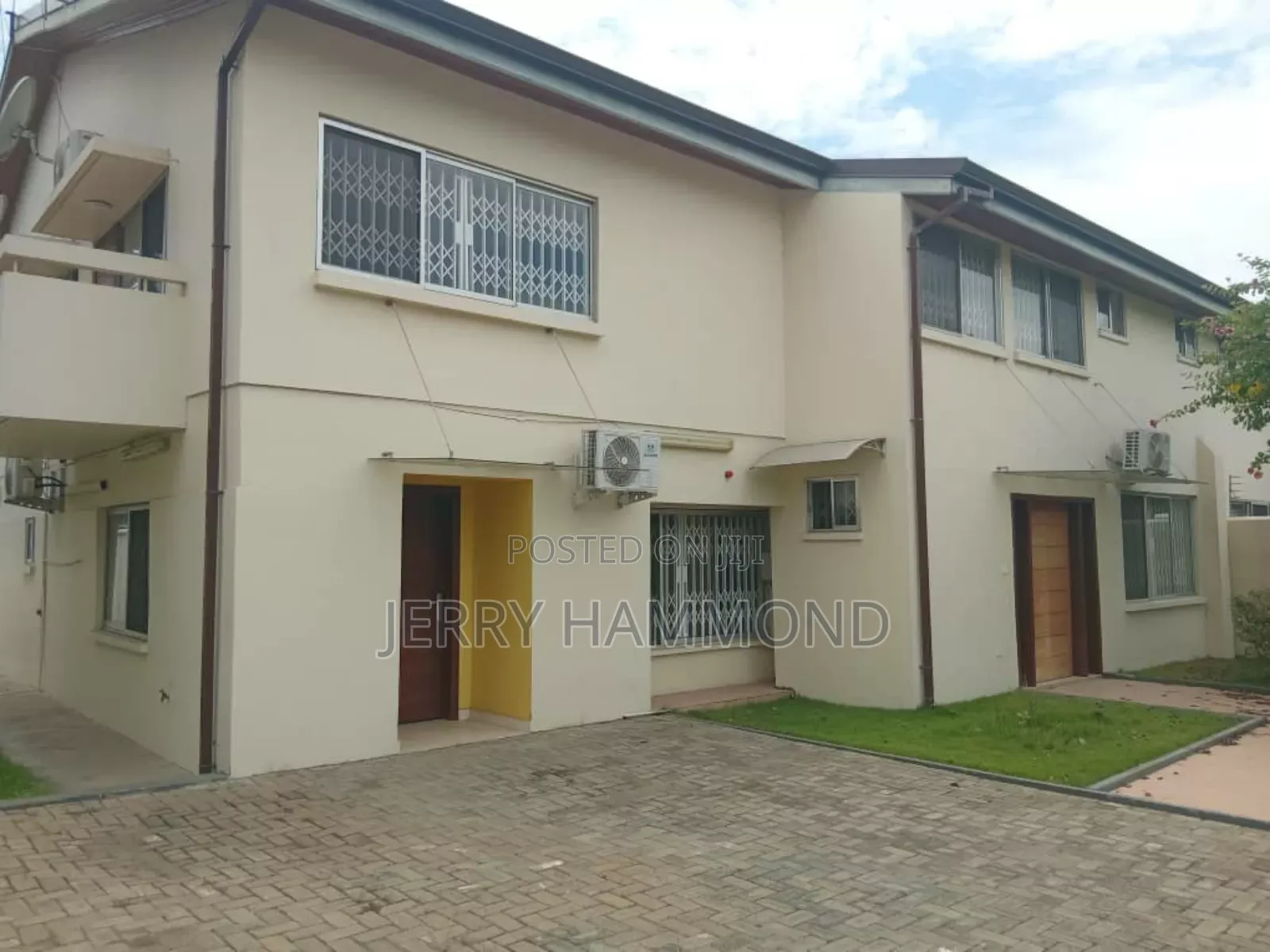 4bdrm House in Labone  Price $ 3200 for rent
