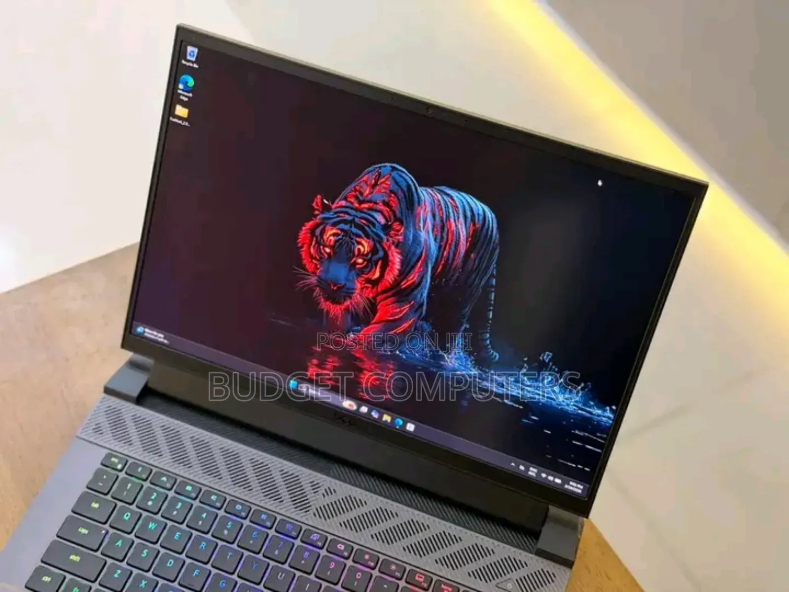 New Laptop Dell Inspiron 15 16GB Intel Core i9 SSD 1T