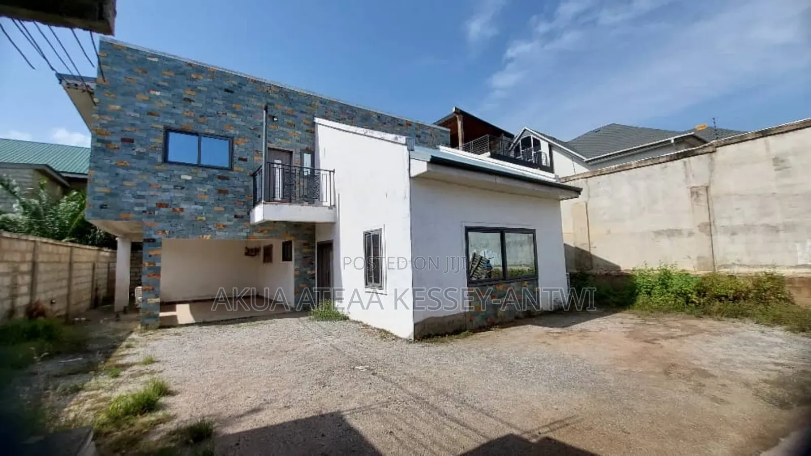 4bdrm Mansion in Ateaa Estate, Police Station for rent