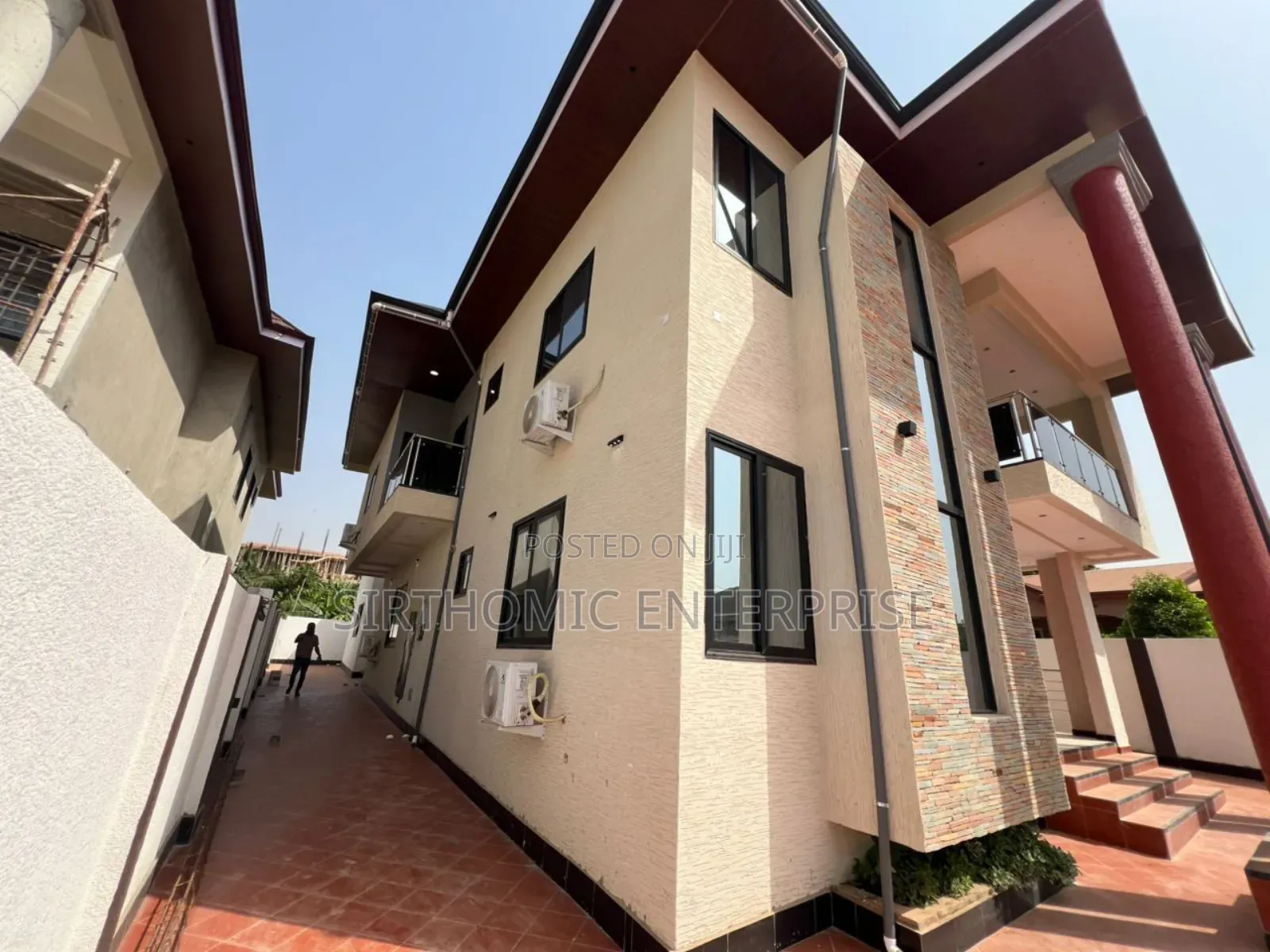Furnished 5bdrm House in Ayinnam, Kumasi Metropolitan for sale