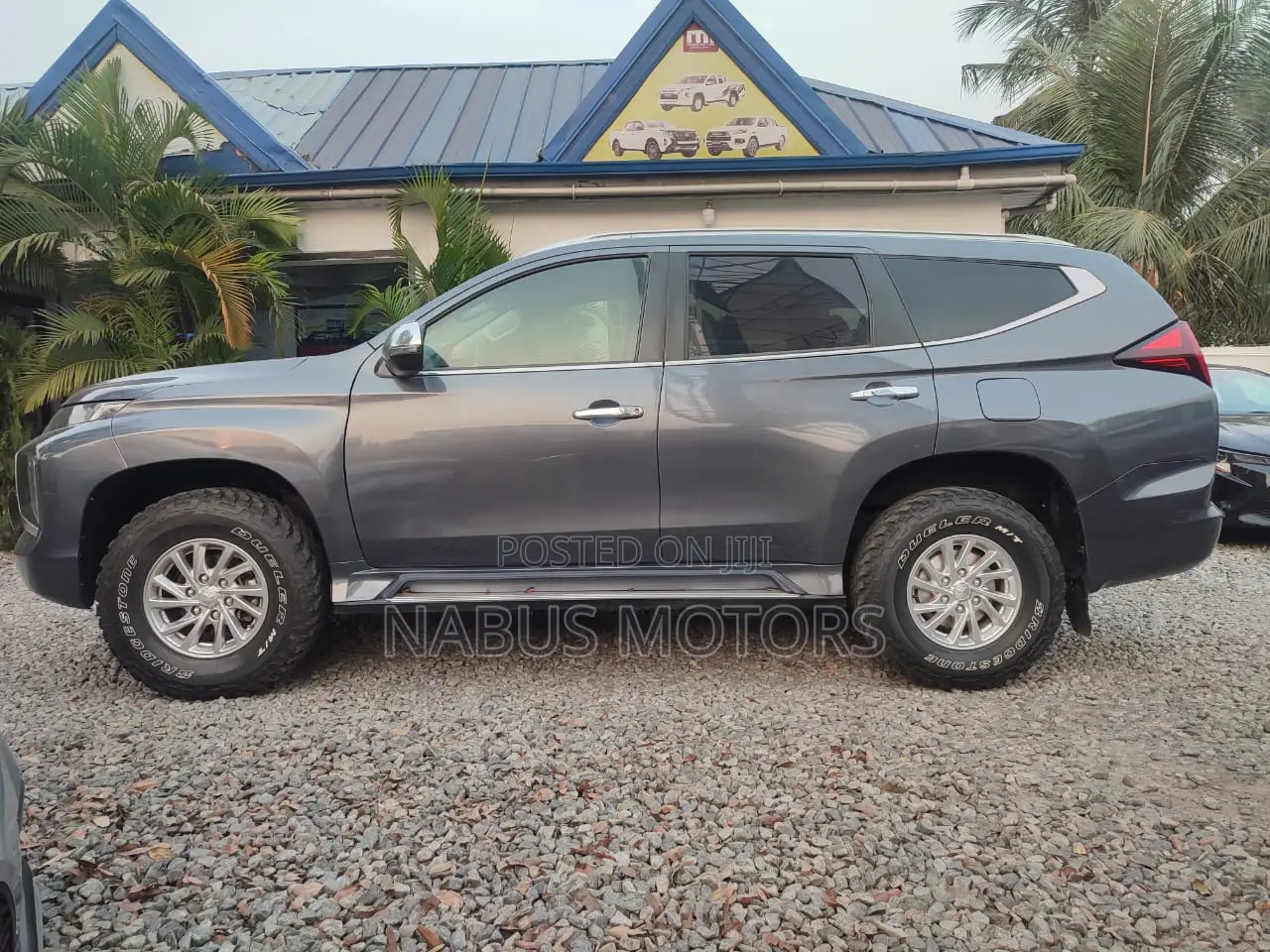 Mitsubishi Pajero 2020 Silver