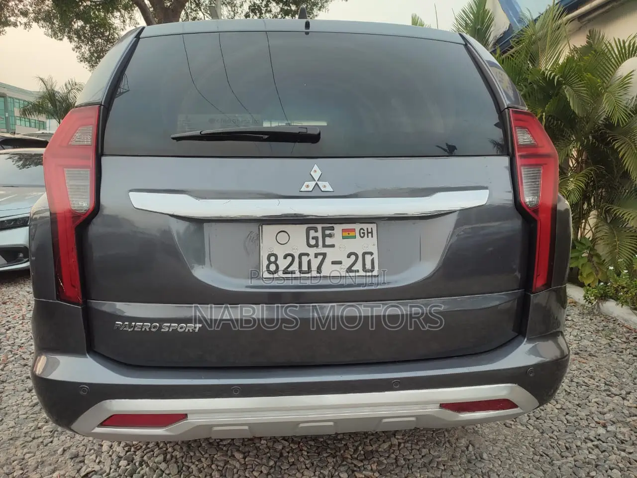 Mitsubishi Pajero 2020 Silver