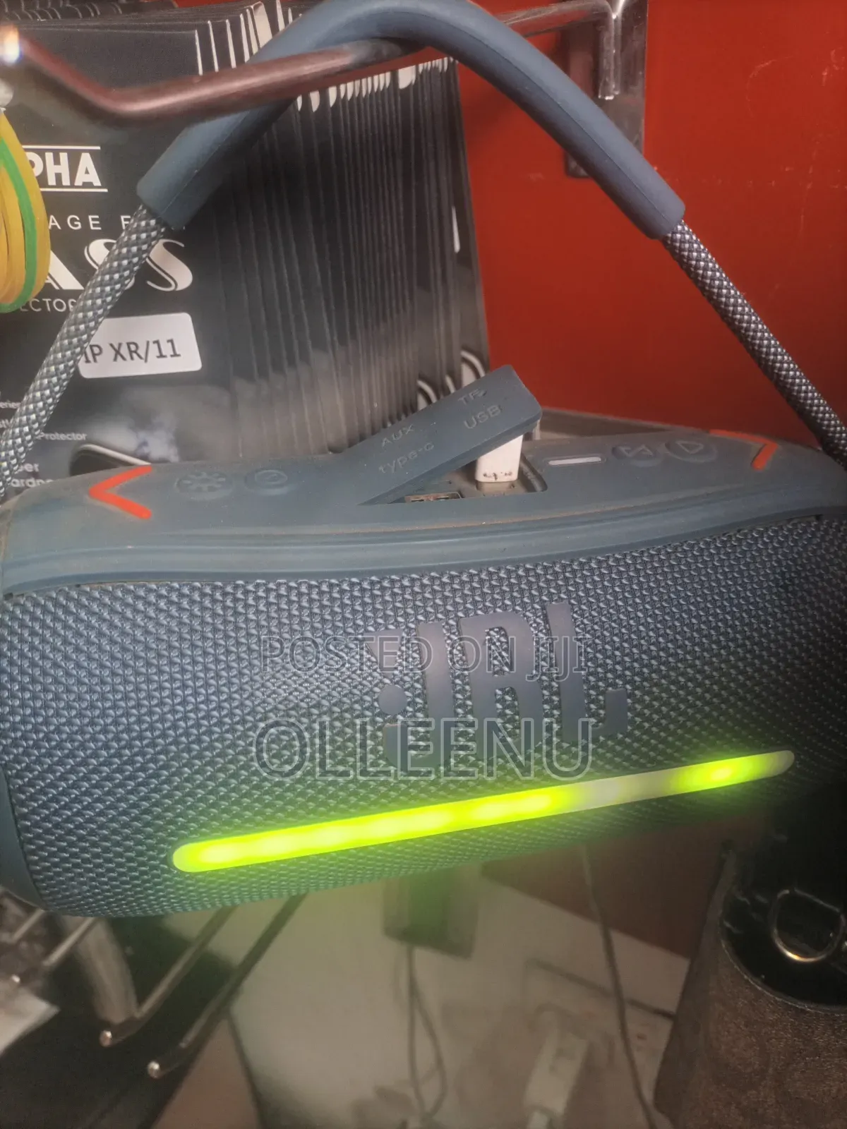 JBL Speaker Box