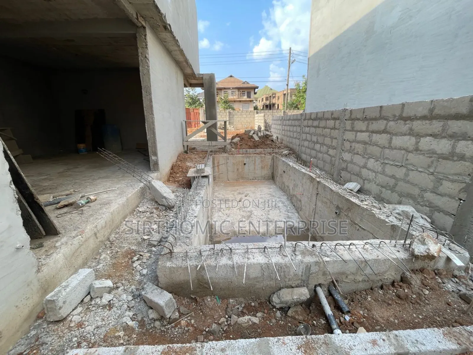 6bdrm House in Asubonteng, Kumasi Metropolitan for sale