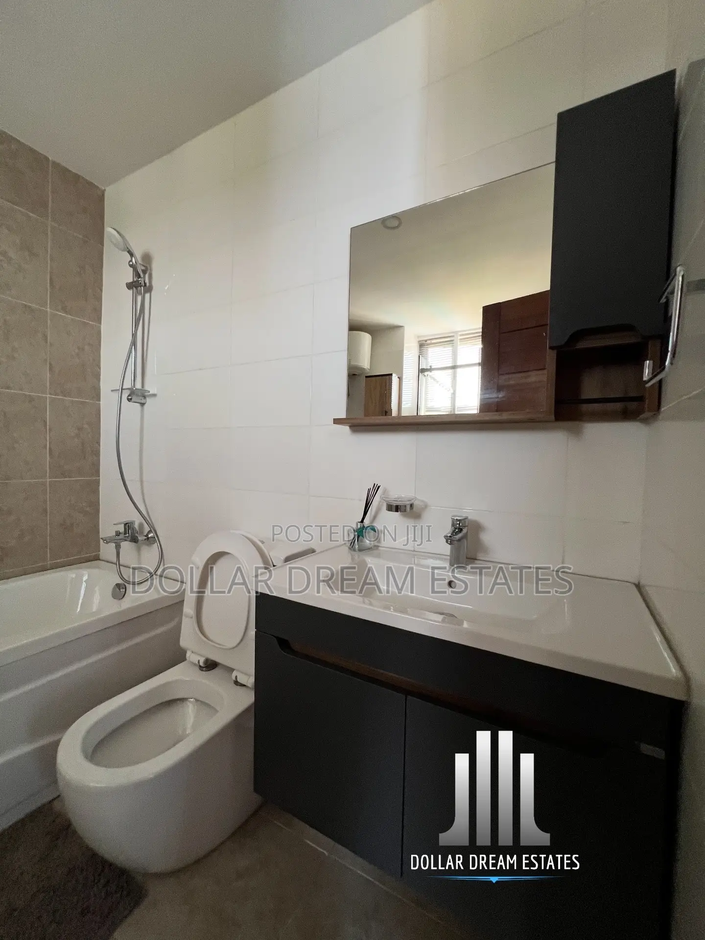 Furnished 3bdrm Apartment in Airport Residential Area for rent