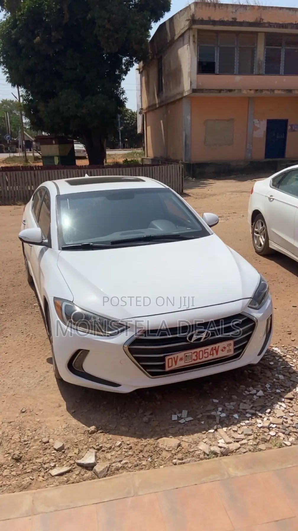 Hyundai Elantra Limited Sedan FWD (2.0L 4cyl 6A) 2017 White