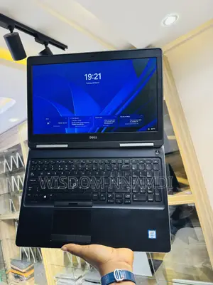 Laptop Dell Precision 15 7520 32GB Intel Core i7 SSD 512GB
