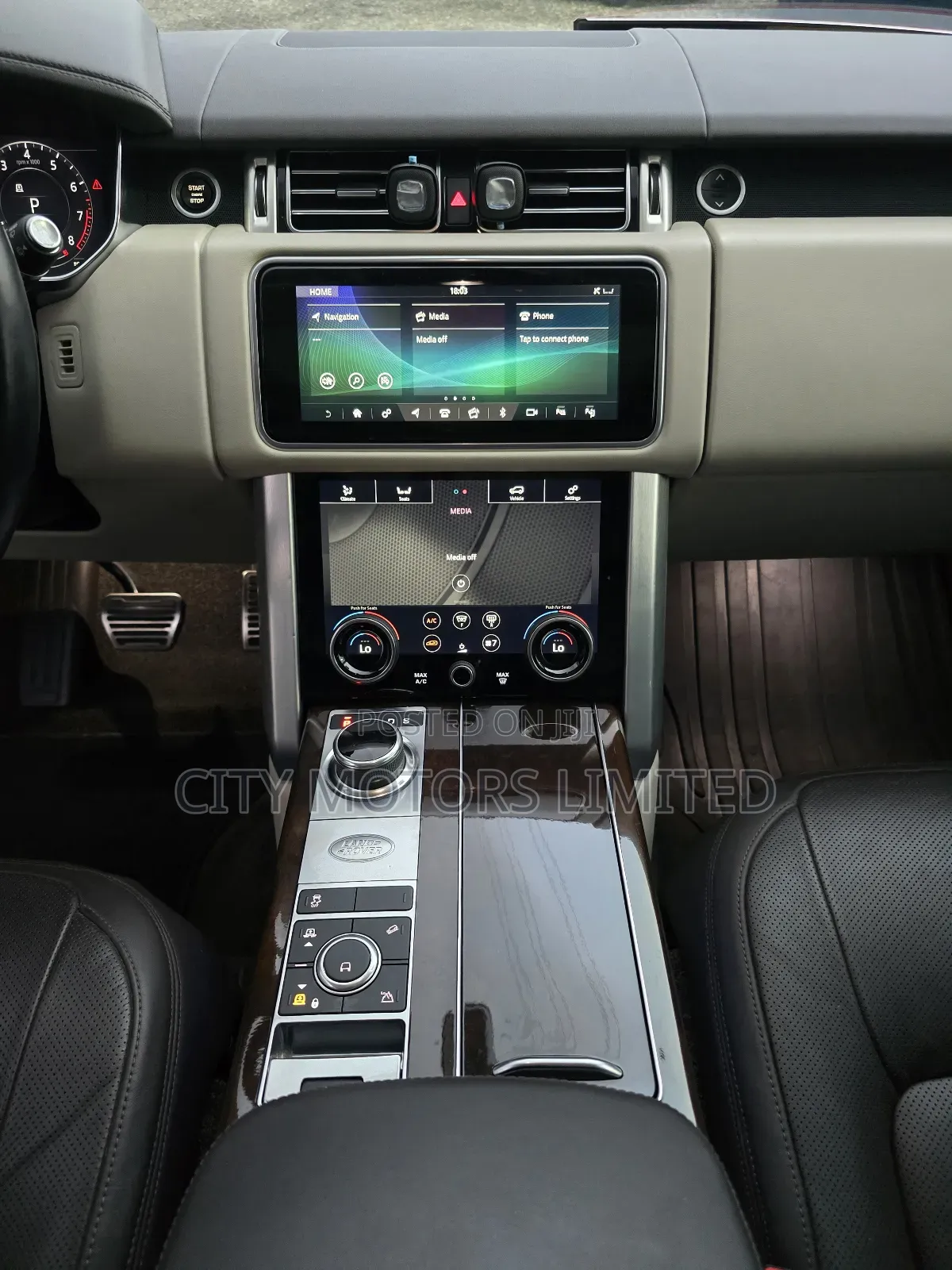 Land Rover Range Rover Vogue 2021 White