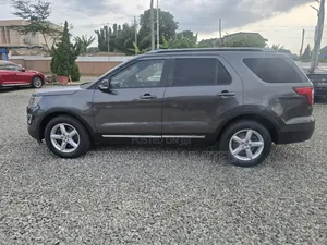 Ford Explorer Platinum 4dr 4x4 (3.5L 6cyl 6A) 2017 Gray