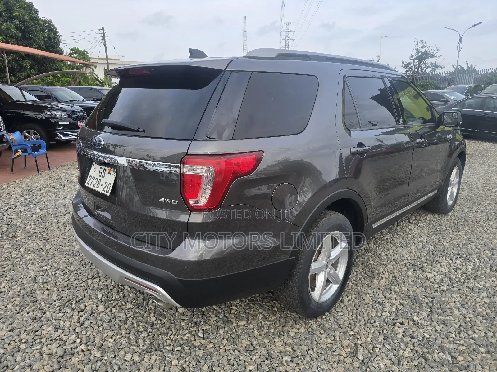 Ford Explorer Platinum 4dr 4x4 (3.5L 6cyl 6A) 2017 Gray