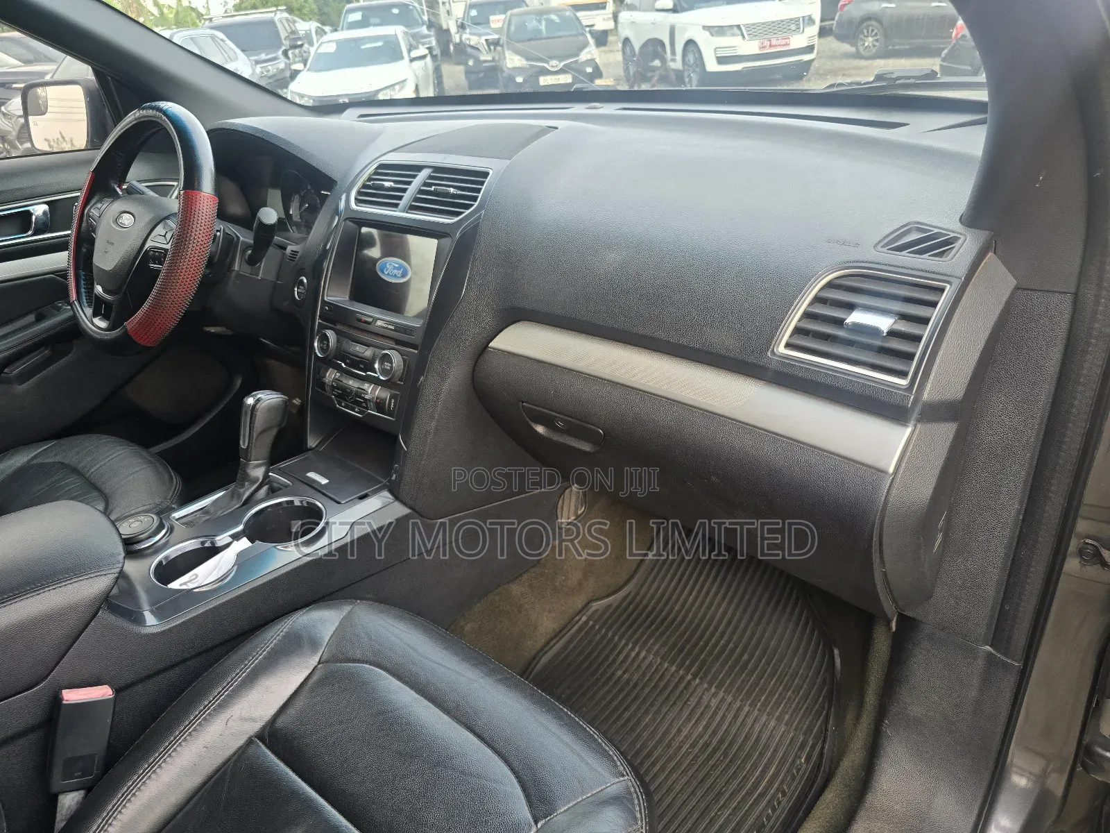 Ford Explorer Platinum 4dr 4x4 (3.5L 6cyl 6A) 2017 Gray
