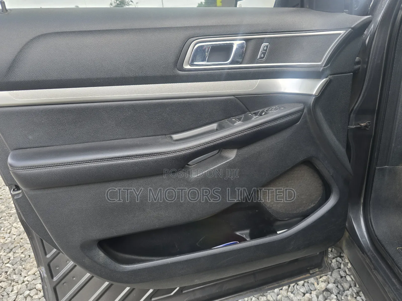 Ford Explorer Platinum 4dr 4x4 (3.5L 6cyl 6A) 2017 Gray