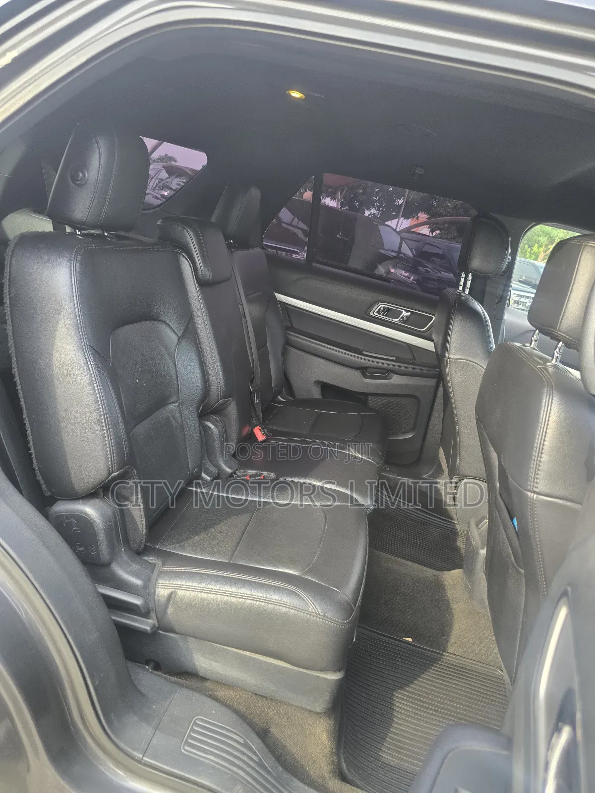 Ford Explorer Platinum 4dr 4x4 (3.5L 6cyl 6A) 2017 Gray