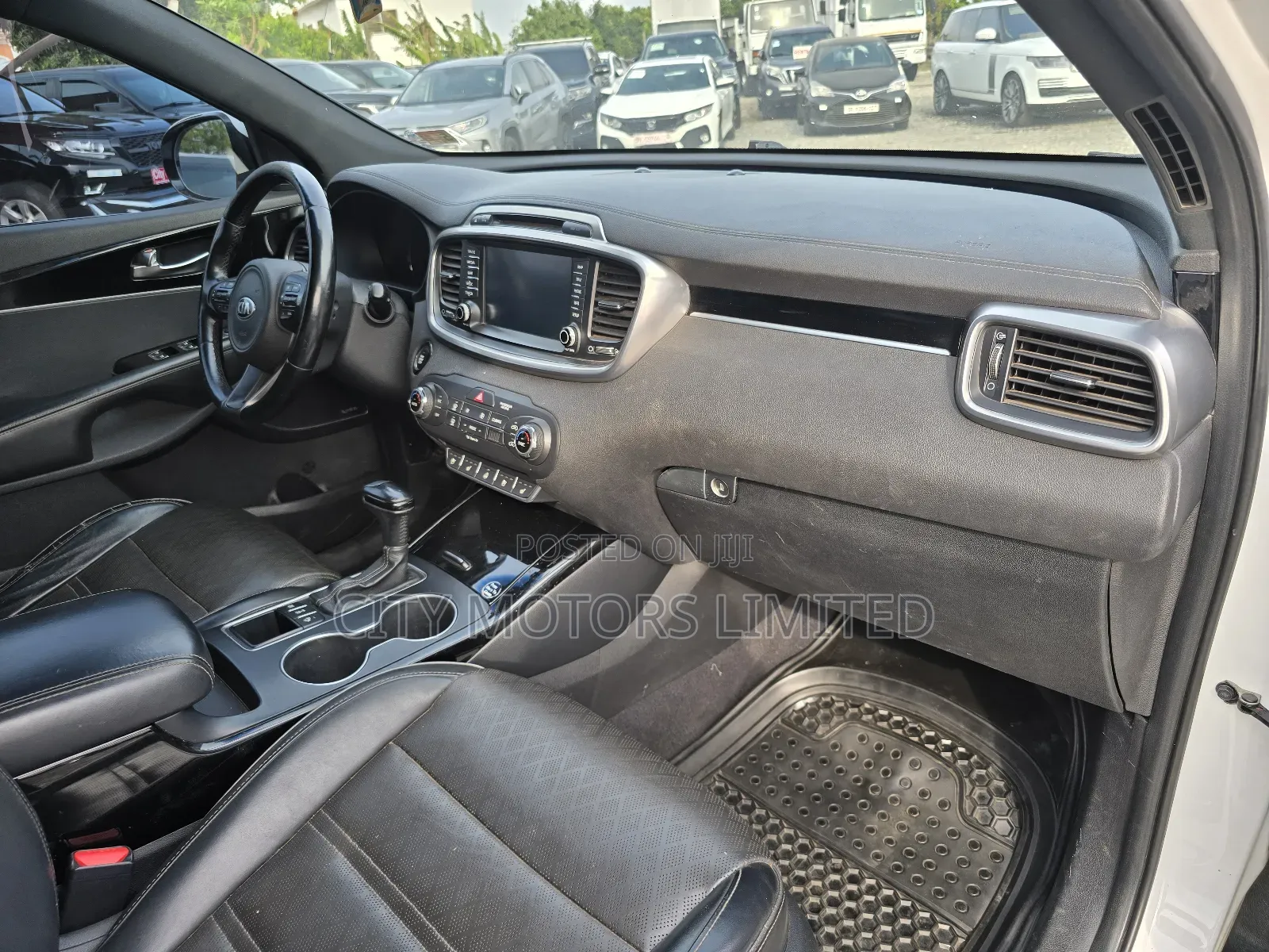 Kia Sorento 4dr SUV 2016 White