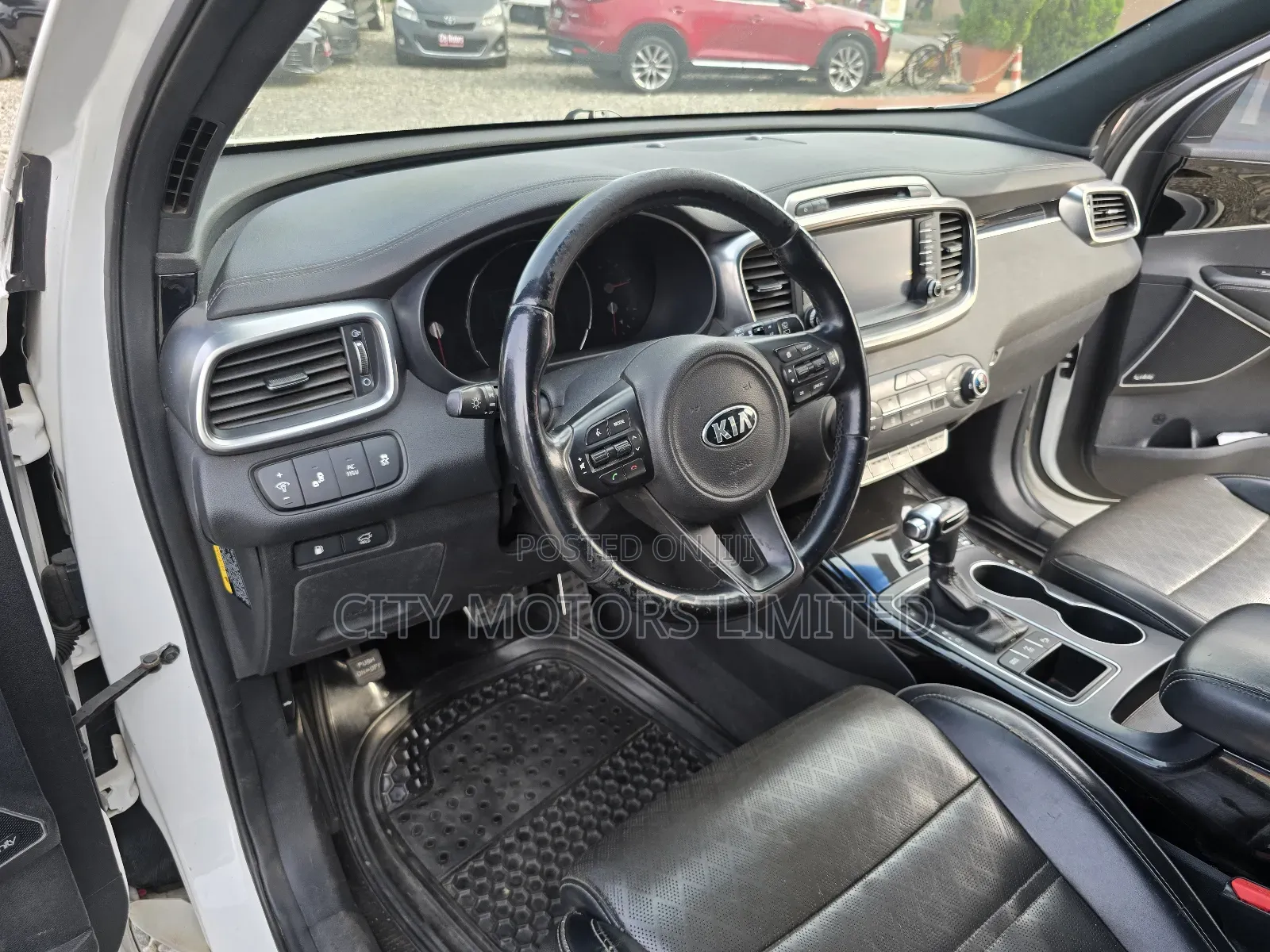 Kia Sorento 4dr SUV 2016 White