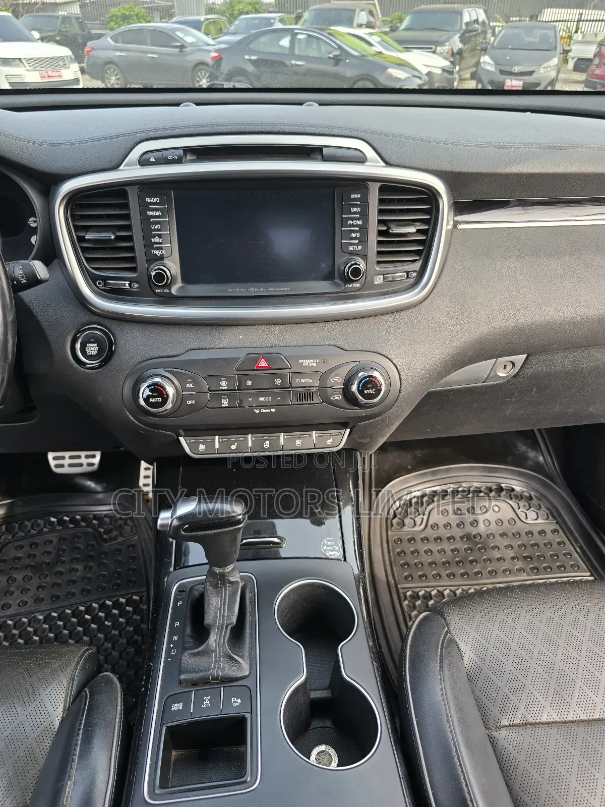 Kia Sorento 4dr SUV 2016 White