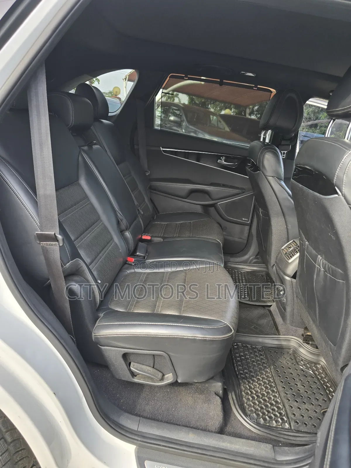 Kia Sorento 4dr SUV 2016 White