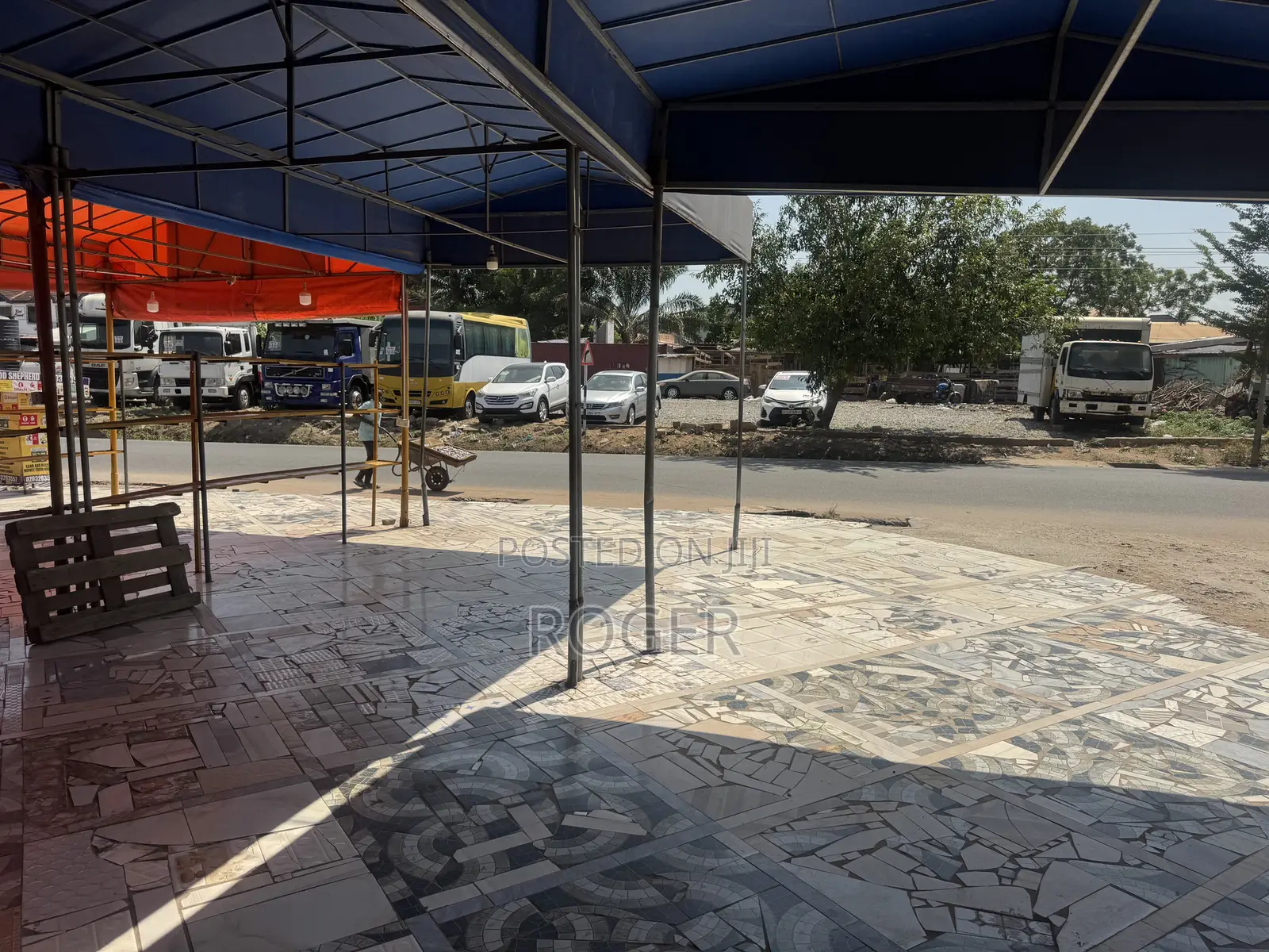 Shop for Rent at Achimota Mile 7
