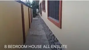 8bdrm House in Lashibi for sale