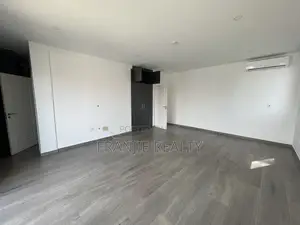 4bdrm Townhouse / Terrace in Franjie Realty, Tseaddo for rent