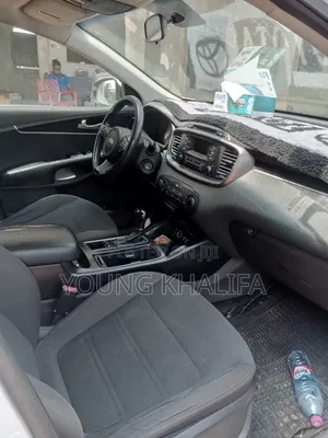 Kia Sorento 2017 White