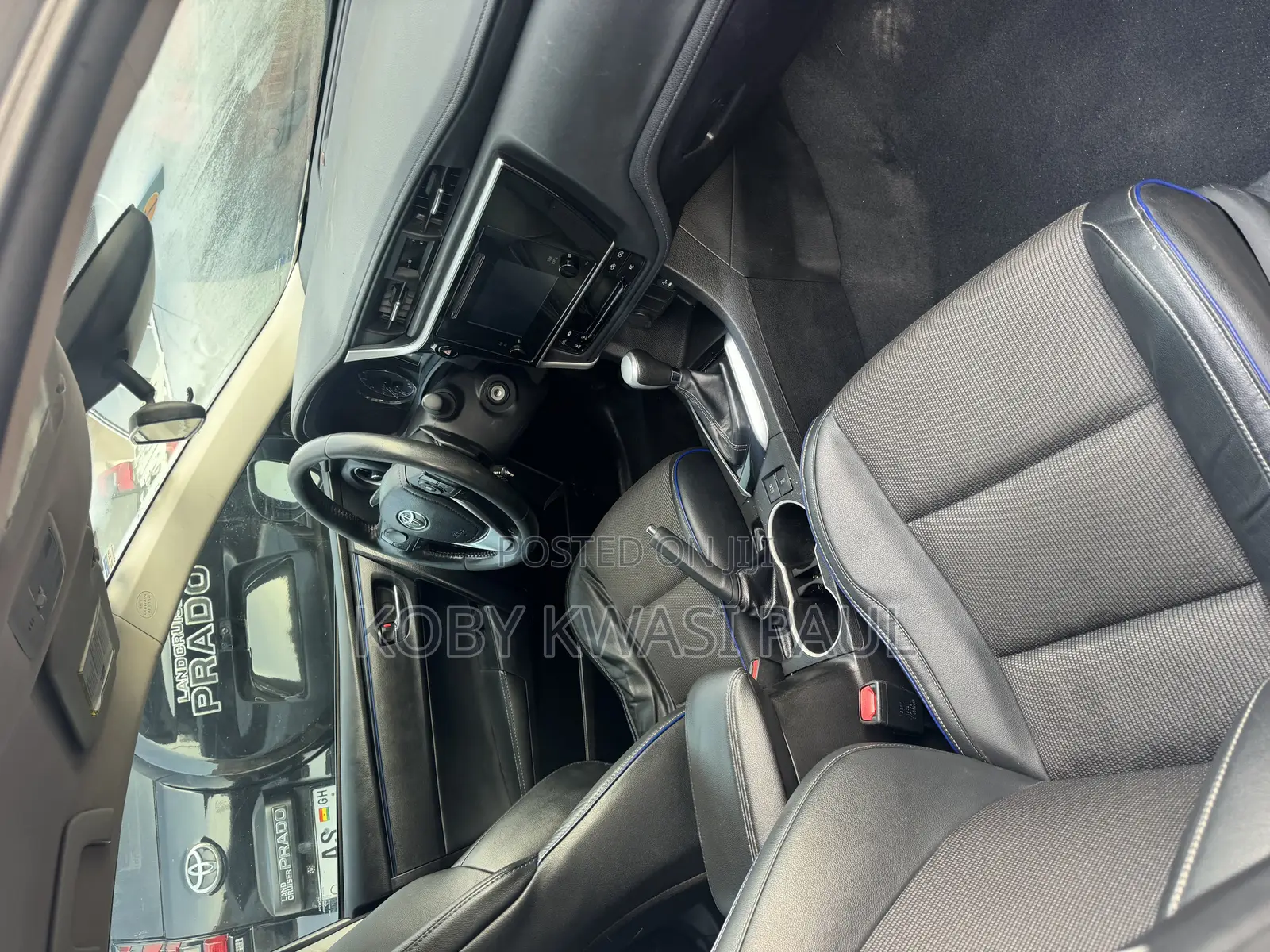 Toyota Corolla SE (1.8L 4cyl 6M) 2018 Silver
