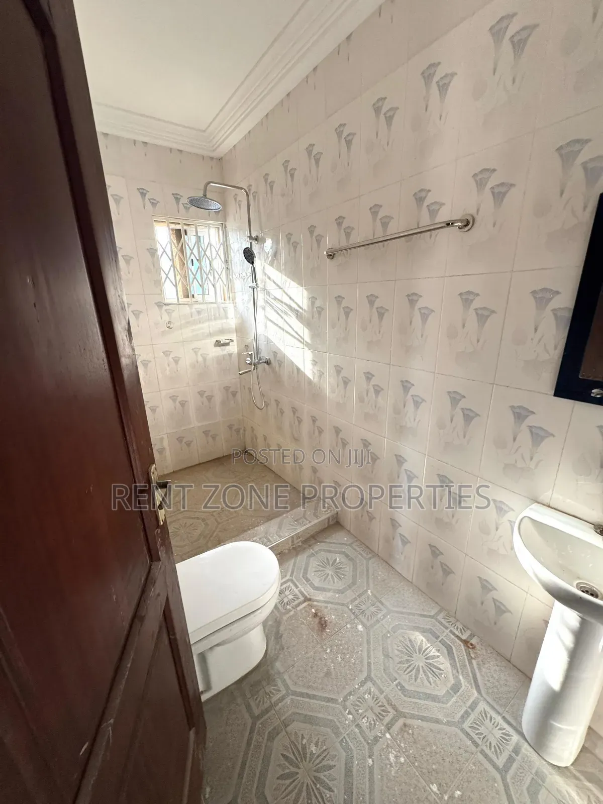 3bdrm Apartment in Achimota for rent