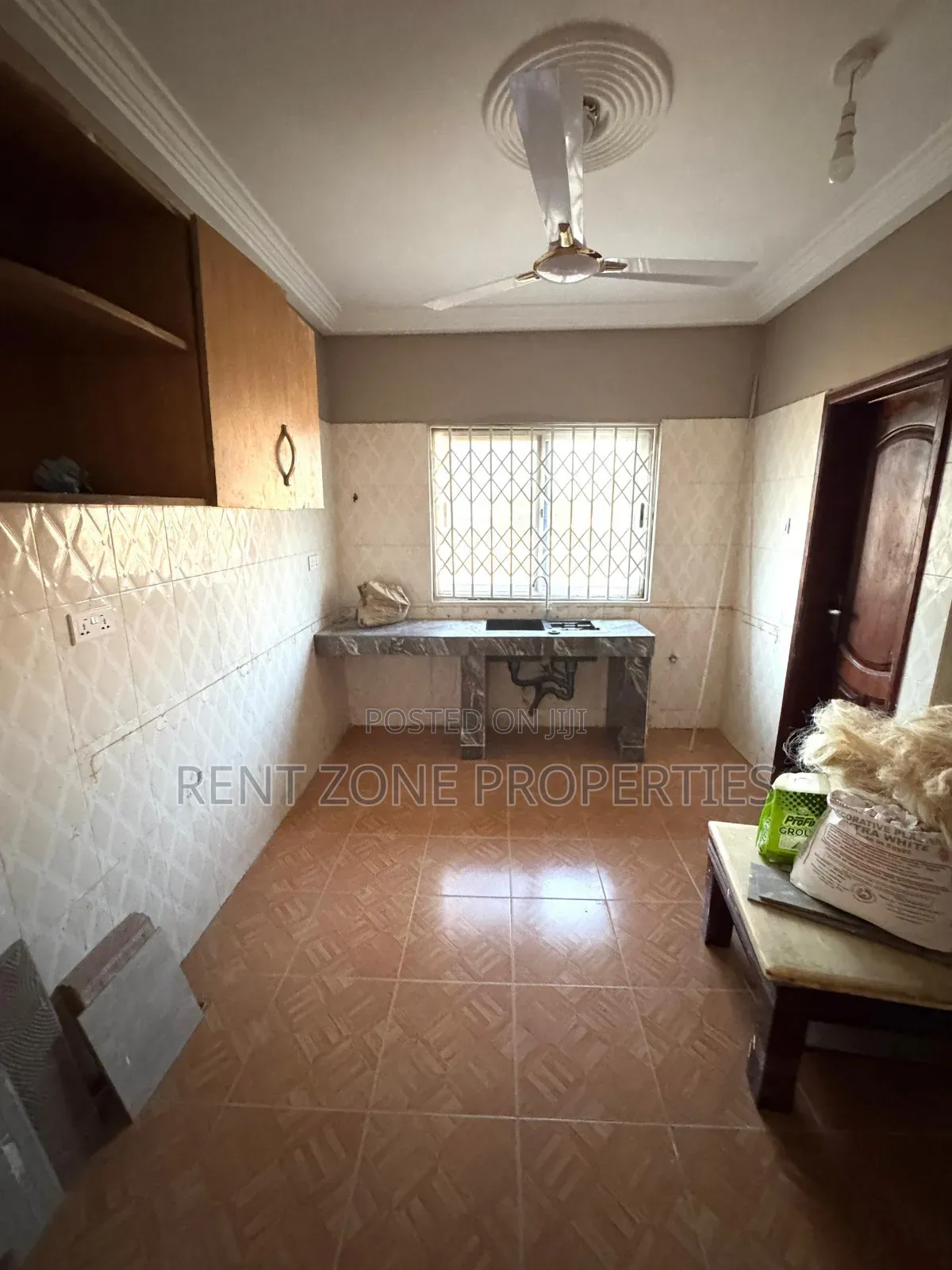 3bdrm Apartment in Achimota for rent