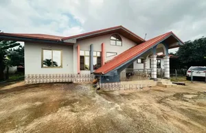5bdrm House in Santasi Nkronsa, Kumasi Metropolitan for sale