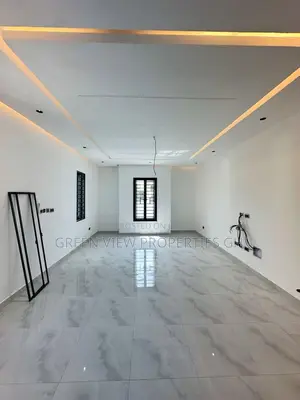 3bdrm House in Lake Side Estate for sale