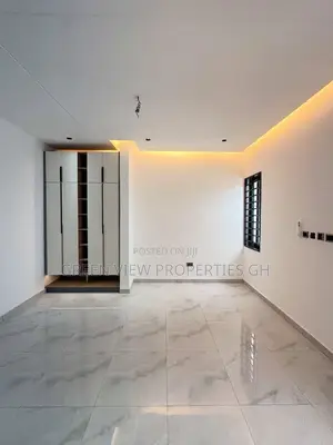 3bdrm House in Lake Side Estate for sale