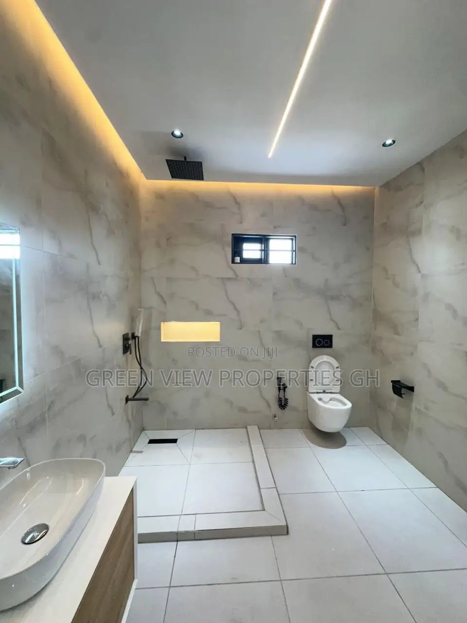 3bdrm House in Lake Side Estate for sale