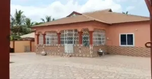 6bdrm House in Aputuogya, Kumasi Metropolitan for sale