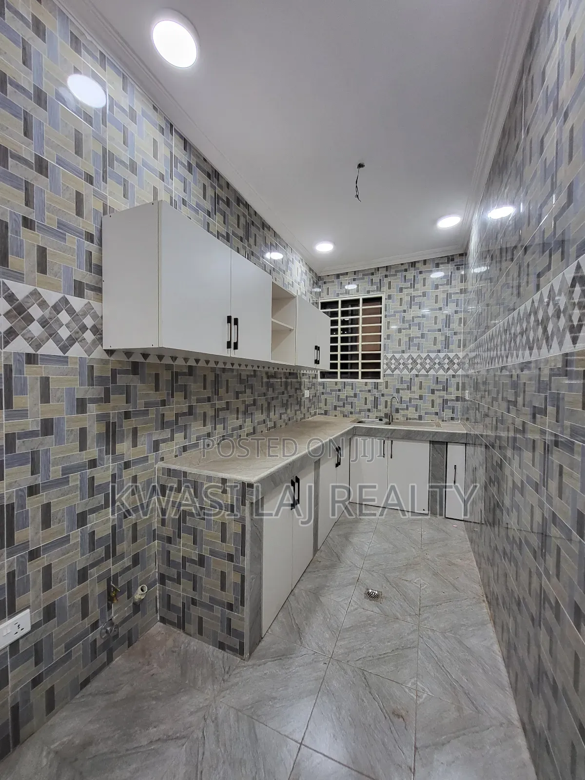 1bdrm Apartment in Barrier Kokrobite, West Hills Mall Area for rent