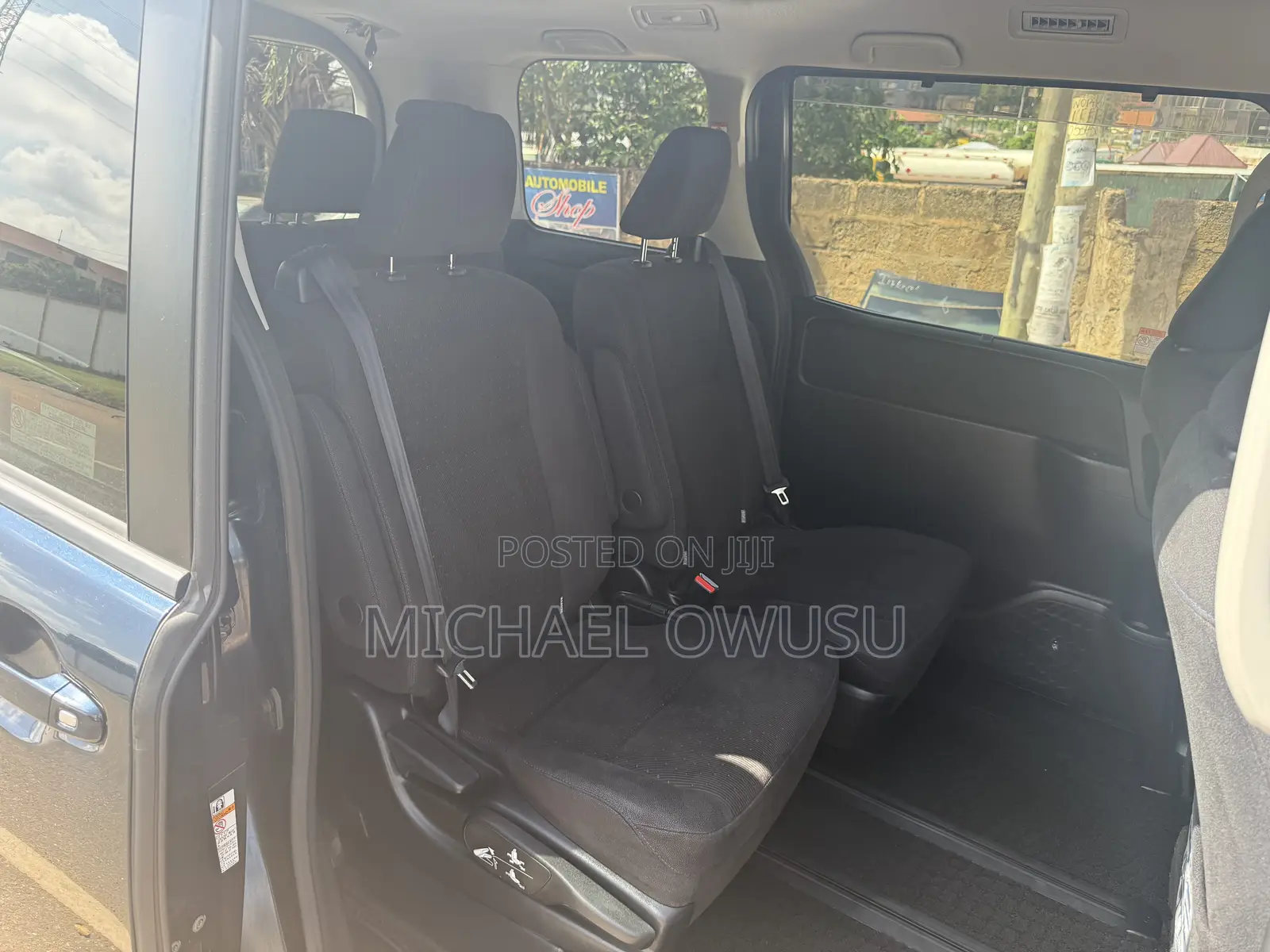 Toyota Voxy 2016 Blue